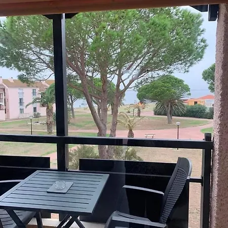 Studio Avec Terrasse, Vue Sur L'etang Et Piscine