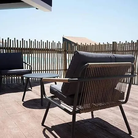 Studio Avec Terrasse, Vue Sur L'etang Et Piscine Le Barcarès
